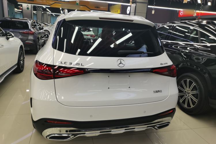 Used Mercedes-Benz GLC 2023 GLC 300 L 4MATIC Luxury Model 5 Seats
