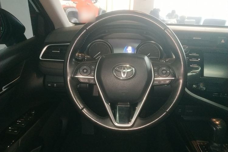 Used Toyota Camry 2018 2.0G Luxury Edition
