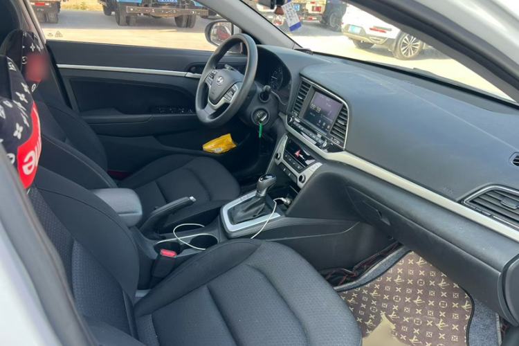 Used Hyundai Elantra 2016 1.6L Automatic ZhiXuan – Elite Version