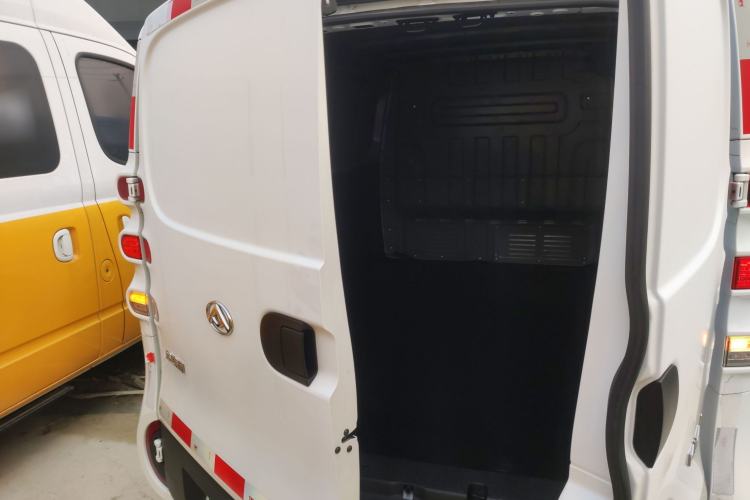 Used SAIC MAXUS Dana V1 2023 V1 Short Wheelbase Low Roof (43 kWh)
