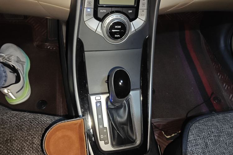 Used Hyundai Elantra 2015 1.6L Automatic Luxury Model