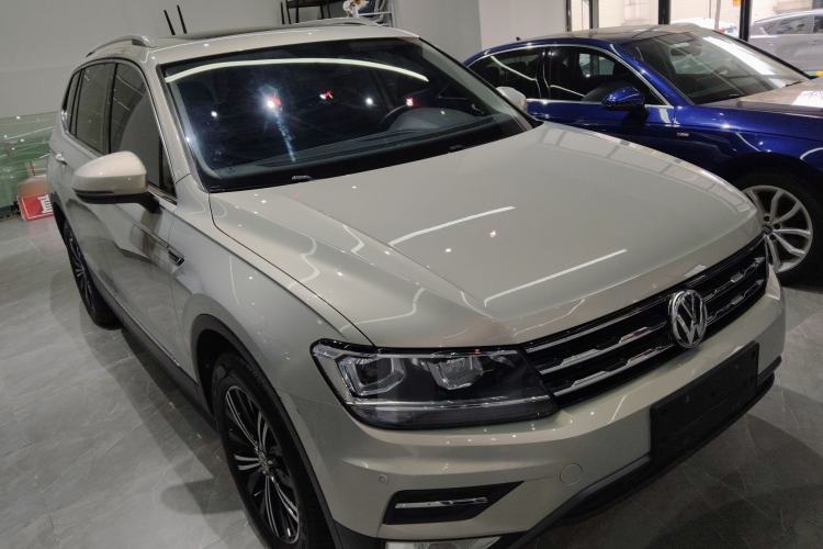 Used Volkswagen Tiguan L 2019 330TSI Automatic Two-Wheel Drive Panoramic Comfort Edition China VI Standard
