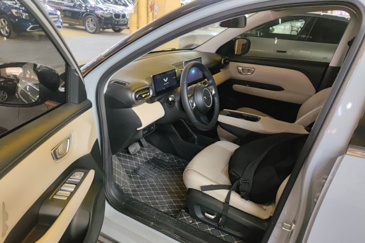 Used Wuling Bingo PLUS 2024 510 km Flagship Edition Four-Seater Version
