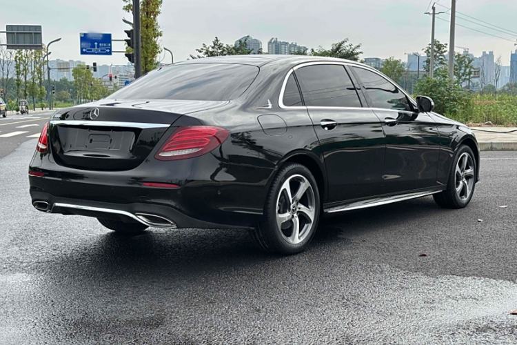 Used Mercedes-Benz E-Class 2019 E 300 L Sporty and Stylish Model
