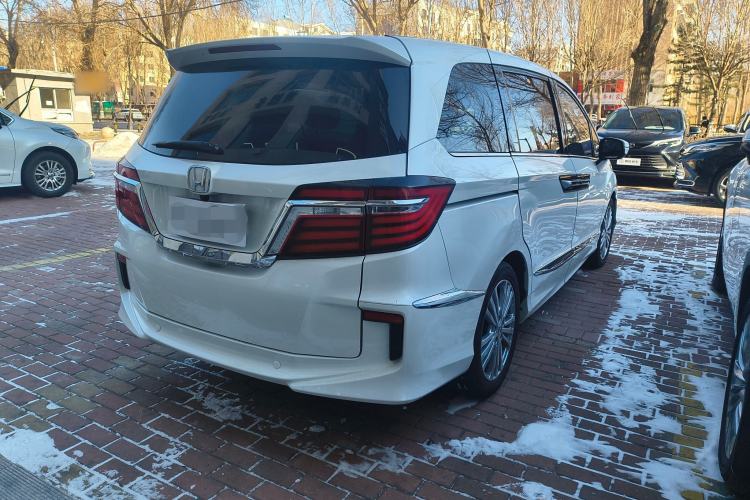 Used Honda Elysion 2016 2.4L Style Edition
