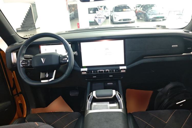 Used  G318 2025 Worry-Free Adventure Edition Four-Wheel Drive Secret Realm Version