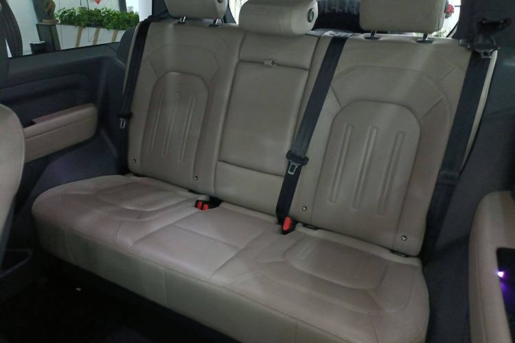 Used Land Rover Defender 2022 90 2.0T P300 Tiger-Power Ambition Edition
