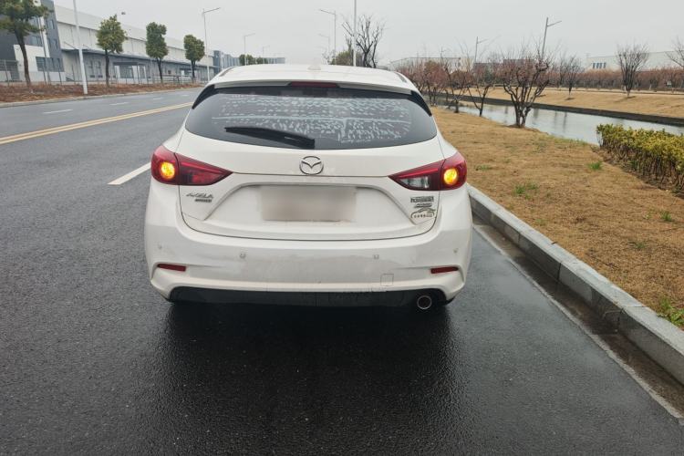 Used Mazda Mazda 3 Axela 2017 Hatchback 1.5L Automatic Comfort Model Emission Standard China V
