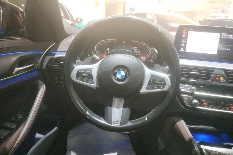 Used BMW 5 Series 2022 Second Facelift 530Li Leading Edition M Sport Package
