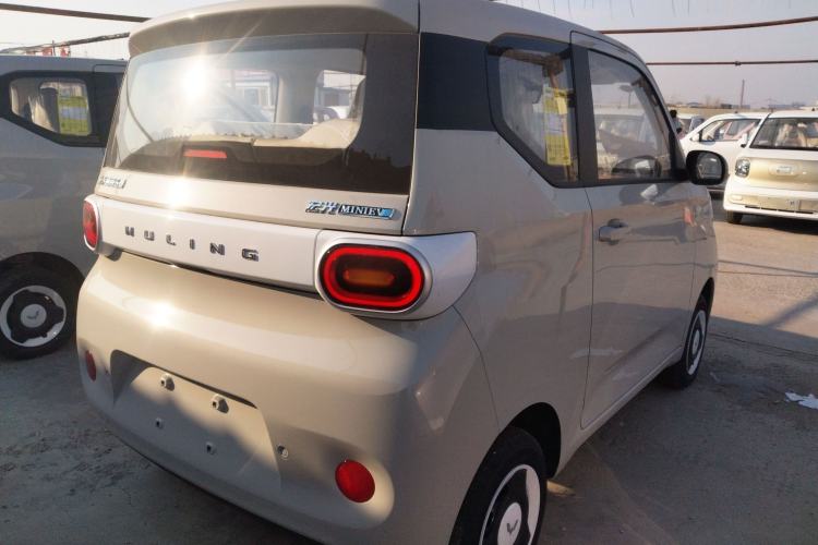 Used Wuling Hongguang MINIEV 2024 3rd Generation 215km Youth Edition
