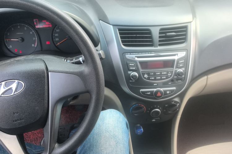 Used Hyundai Verna 2014 1.4L Manual Smart GLS Trim