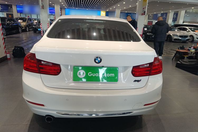 Used BMW 3 Series 2015 320i Luxury Line Stylish Edition
