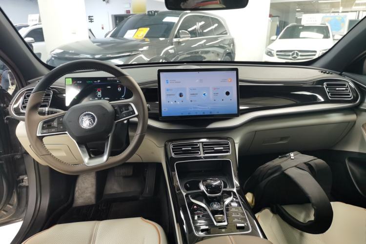 Used BYD Qin PLUS 2024 HONOR Edition DM-i 120KM Beyond Model
