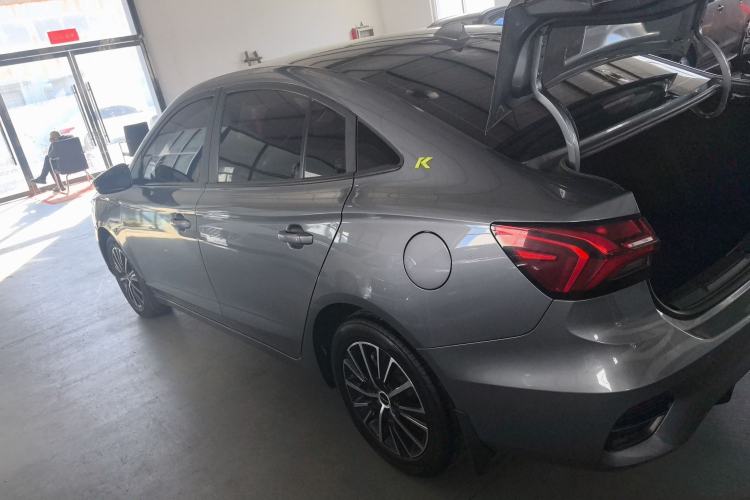 Used Roewe i5 2021 1.5L CVT Platinum Edition