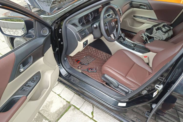 Used Honda Accord 2015 2.0L LX Comfort Edition
