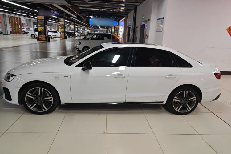 Used Audi A4L 2022 40 TFSI Luxury Dynamic Model
