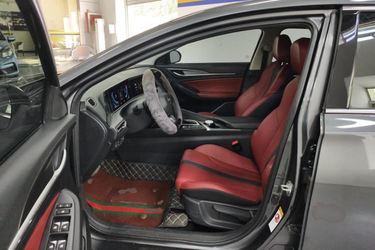 Used Changan Eado 2021 PLUS Blue Whale NE 1.4T GDI DCT Prestige Model
