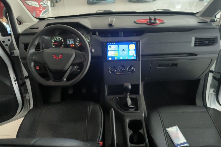 Used Wuling Hongguang PLUS 2020 1.5L Manual Standard Edition 5 Seats
