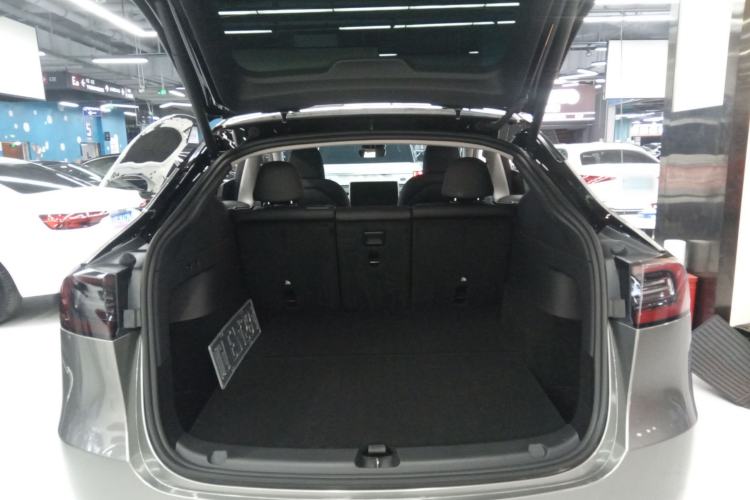 Used Tesla Model Y 2024 Long-Range All-Wheel-Drive Version