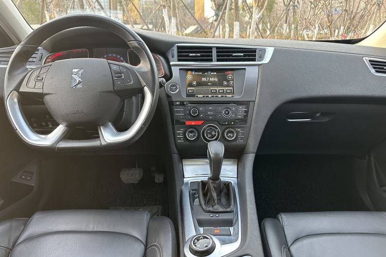 Used  6 2016 1.6T Luxury Edition THP160
