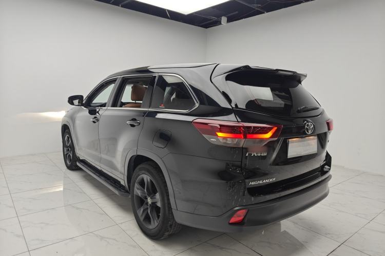 Used Toyota Highlander 2018 2.0T Four-Wheel Drive Knight Edition 7 Seats China VI Standard
