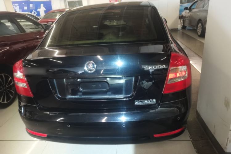 Used Skoda Octavia 2015 Classic Model 1.6L Manual Yijie Edition
