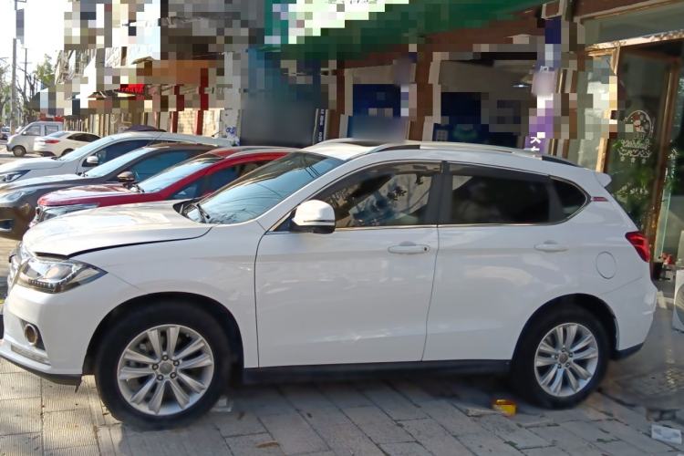 Used Haval H2 2016 Red-Label 1.5T Automatic Two-Wheel Drive Luxury Model
