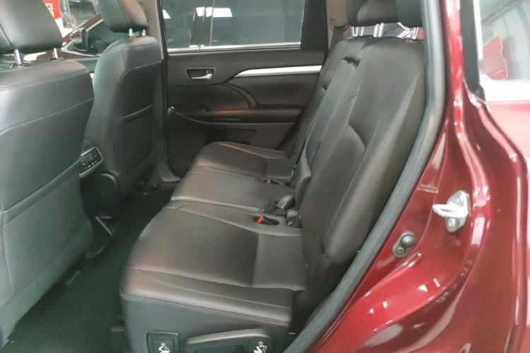 Used Toyota Highlander 2018 2.0T Four-Wheel Drive Luxury Version 7 Seats China VI Standard
