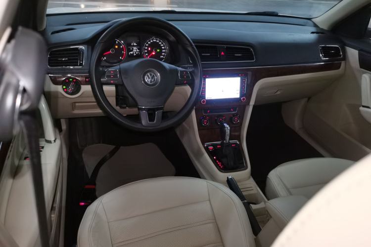 Used Volkswagen Lavida 2013 1.4TSI DSG Luxury Edition
