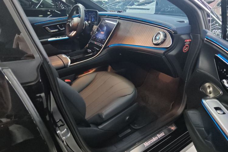 Used Mercedes-Benz EQE 2025 500 4MATIC Pioneer Edition
