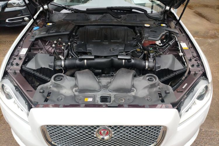 Used Jaguar XJ 2015 XJL 3.0 SC Four-Wheel Drive Panoramic Business Edition
