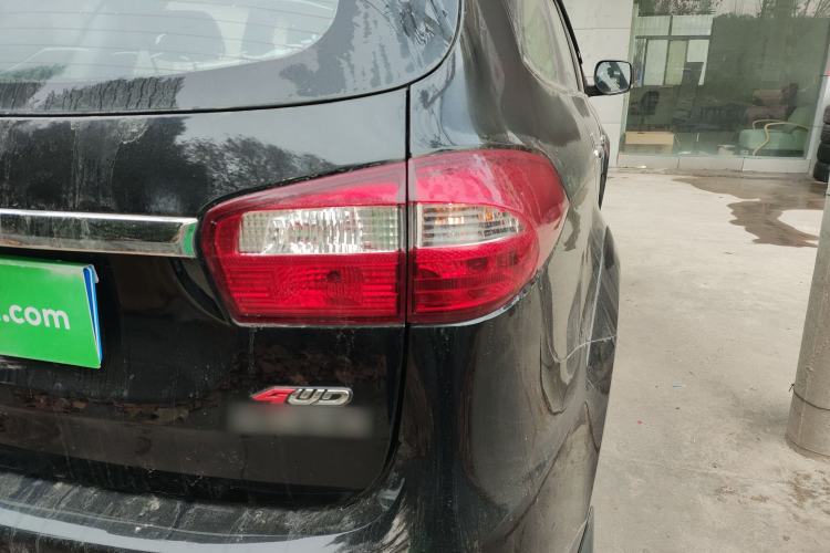 Used JMC Yusheng S350 2016 2.0T Automatic 2WD Gasoline Luxury Version with Sunroof 7 Seats
