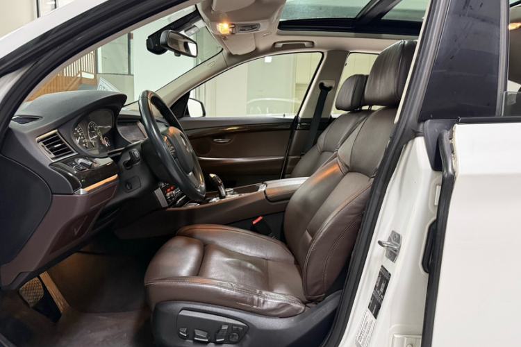 Used BMW 5 Series GT 2015 528i Luxury Edition
