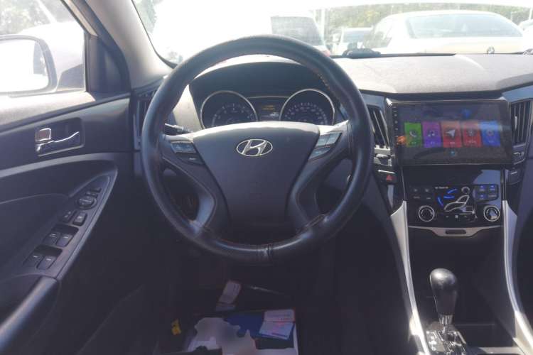 Used Hyundai Sonata 2013 2.4L Automatic Luxury Version China IV Standard

