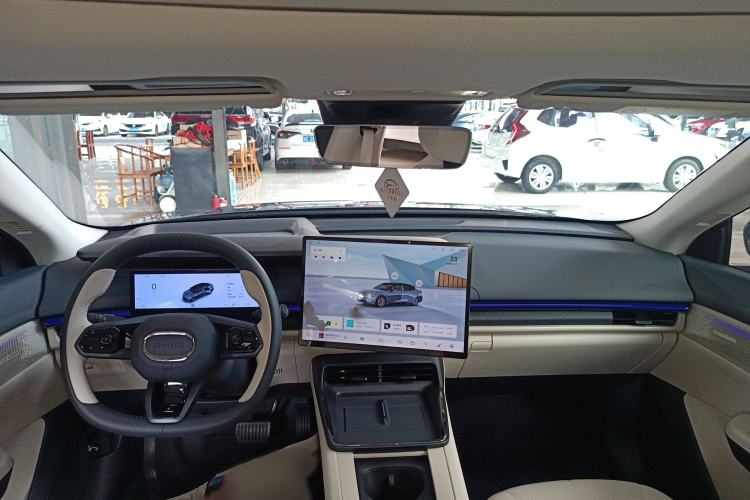 Used Lynk & Co 07 2024 EM-P 126 Long-Range Halo
