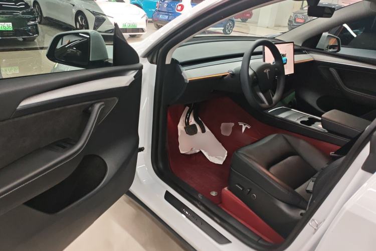 Used Tesla Model Y 2024 Rear-Wheel-Drive Version