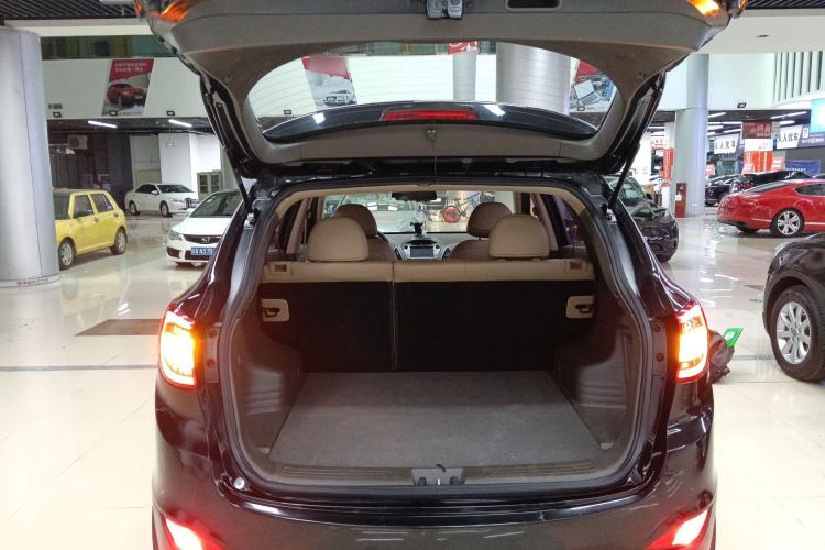 Used Hyundai ix35 2013 2.0L Automatic Two-Wheel Drive Smart GLS China IV Standard