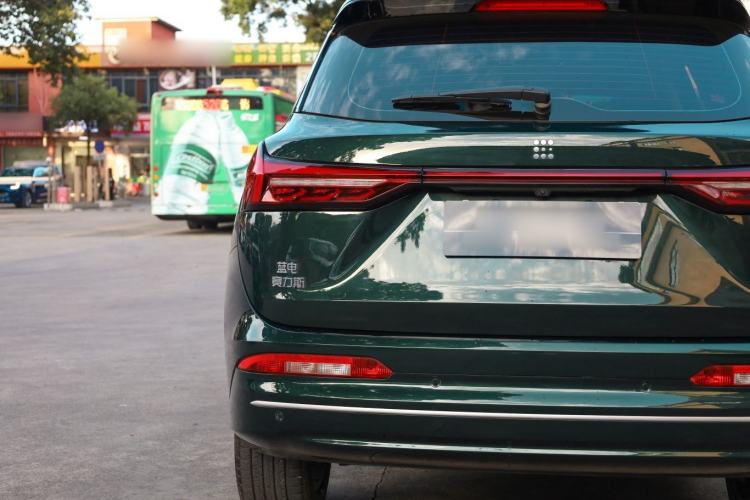 Used  E5 PLUS 2025 165 km Long-Range Version PLUS 7-Seater
