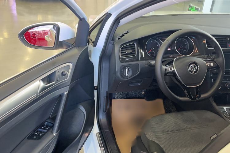 Used Volkswagen Golf 2018 1.6L Automatic Comfort Model
