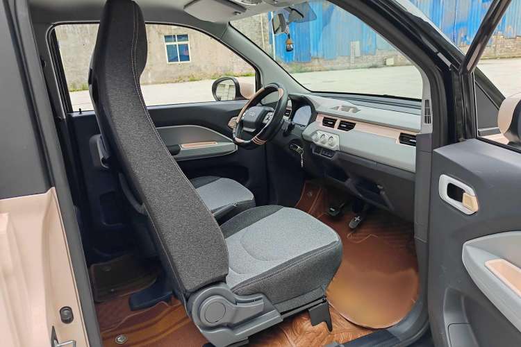 Used Chery QQ Ice Cream 2022 170km Sundae Phosphate Lithium-Ion
