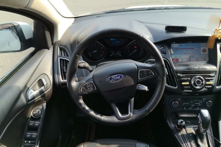 Used Ford Focus 2017 Sedan 1.6L Automatic Fashion Edition Smart Drive Version
