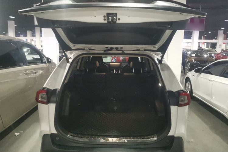 Used Toyota Wildlander 2023 2.0L CVT Two-Wheel Drive Luxury PLUS Edition
