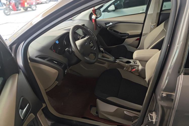 Used Ford Focus 2012 Sedan 1.6L Automatic Comfort Model
