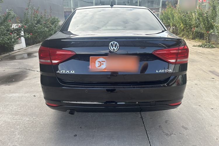 Used Volkswagen Lavida 2017 1.6L Manual Fashion Edition
