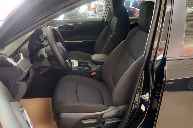 Used Toyota RAV4 2024 2.0L CVT Two-Wheel Drive Urban Edition
