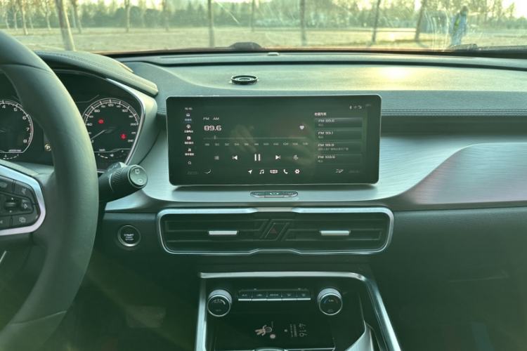 Used Geely Auto Coolray 2019 260T DCT Knight China V Standard
