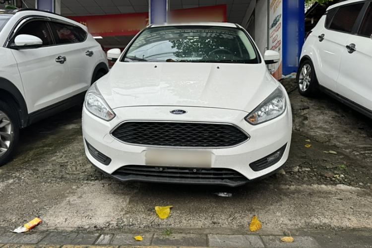 Used Ford Focus 2018 Hatchback Classic 1.6L Automatic Comfort Plus SmartDrive Edition

