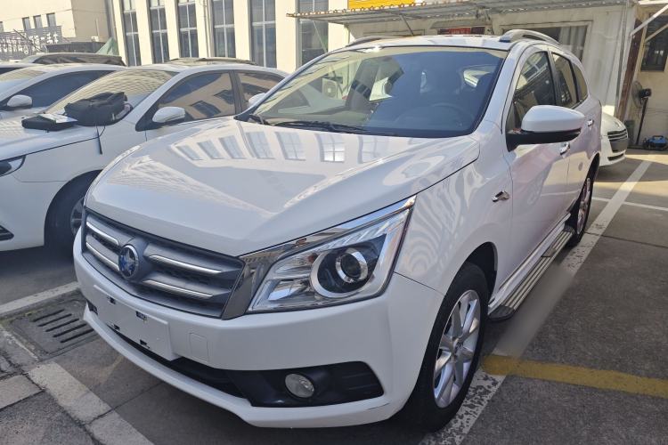 Used Venucia T70 2015 2.0L CVT Smart Edition