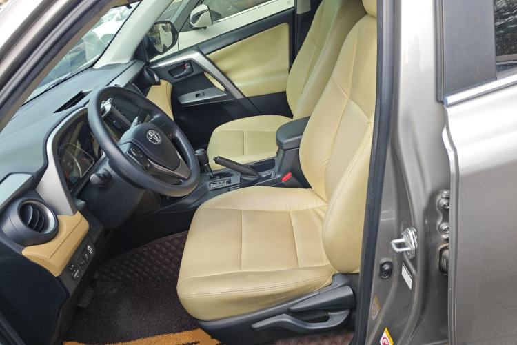 Used Toyota RAV4 2016 2.0L CVT Two-Wheel Drive Urban Edition China V Standard
