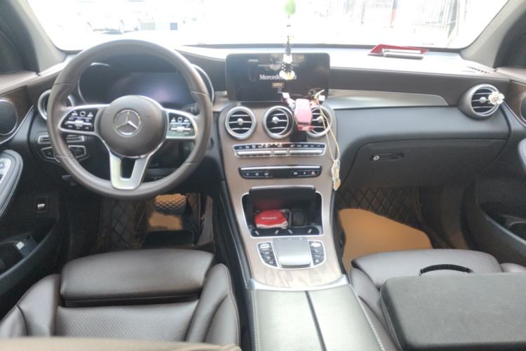 Used Mercedes-Benz GLC 2020 Facelift GLC 260 L 4MATIC Luxury Edition
